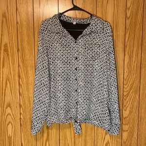 🔥Bongo White & Black Patterned Button Down Long Sleeve / Womens 2X